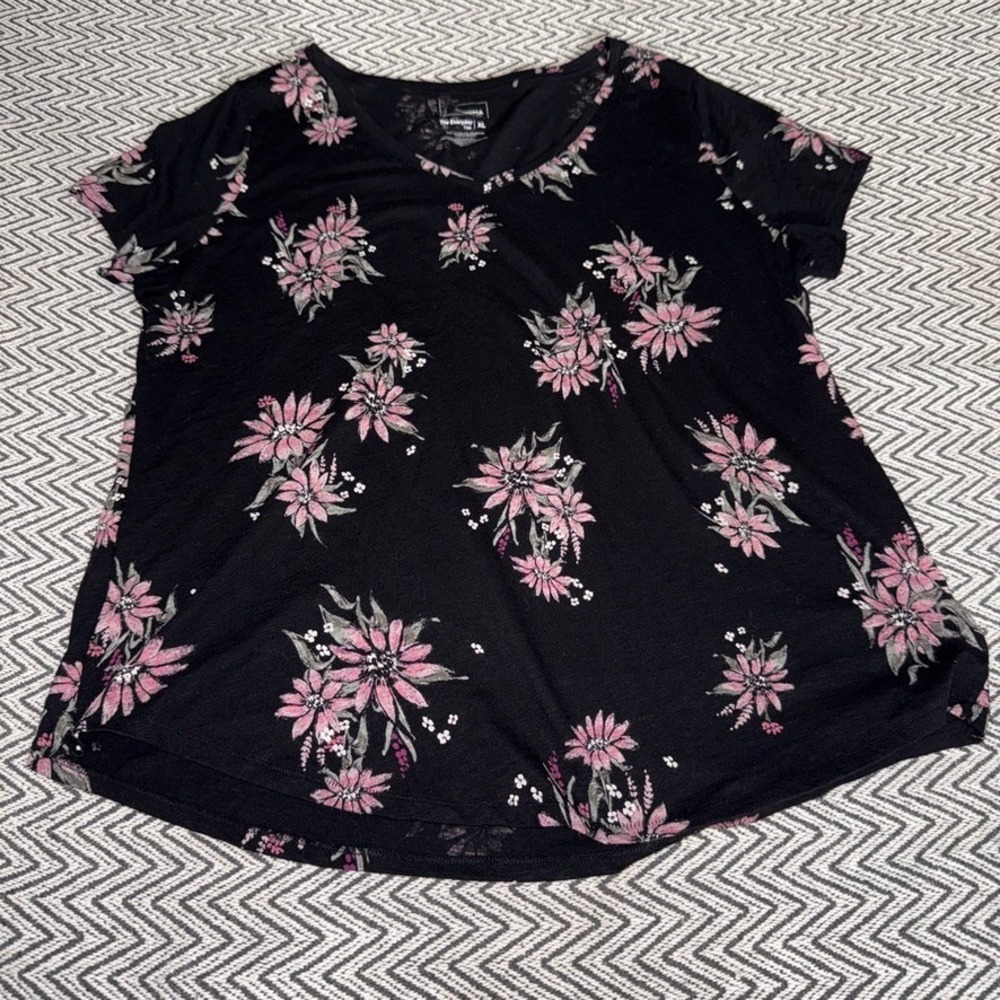 Sonoma V-Neck Floral Tee